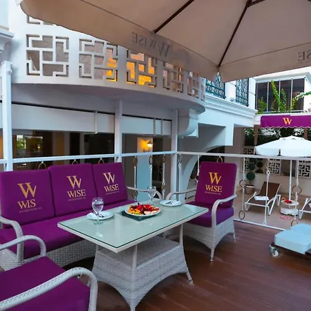 Hotel Wise & - Adults Only