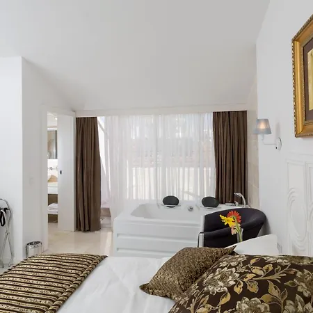Hotel Wise & - Adults Only