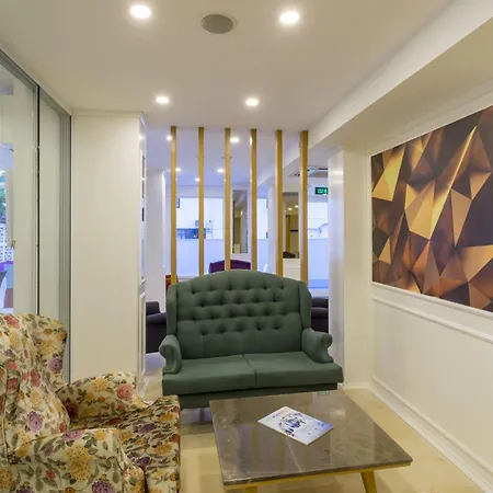 Hotel Wise & - Adults Only 3*