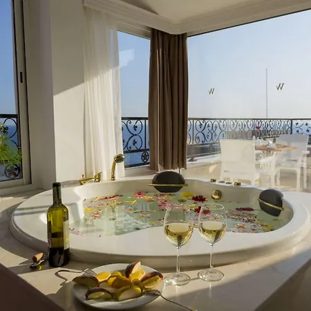 Hotel Wise & - Adults Only 3*