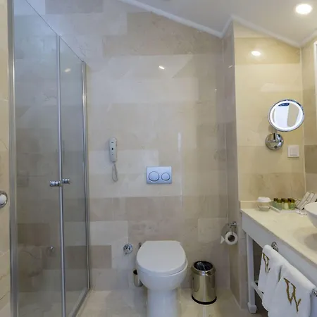 Hotel Wise & - Adults Only 3*